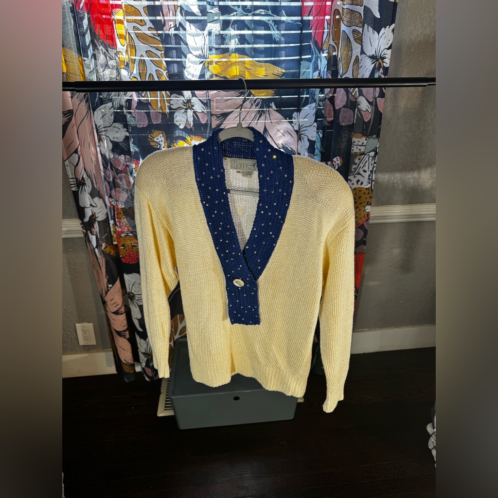 Vintage Nannell V-Neck Blue And White Embellished Rhinestone Sweater Size Medium